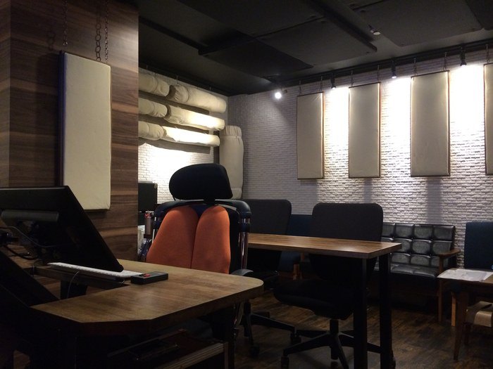 705R STUDIO コントロールルーム